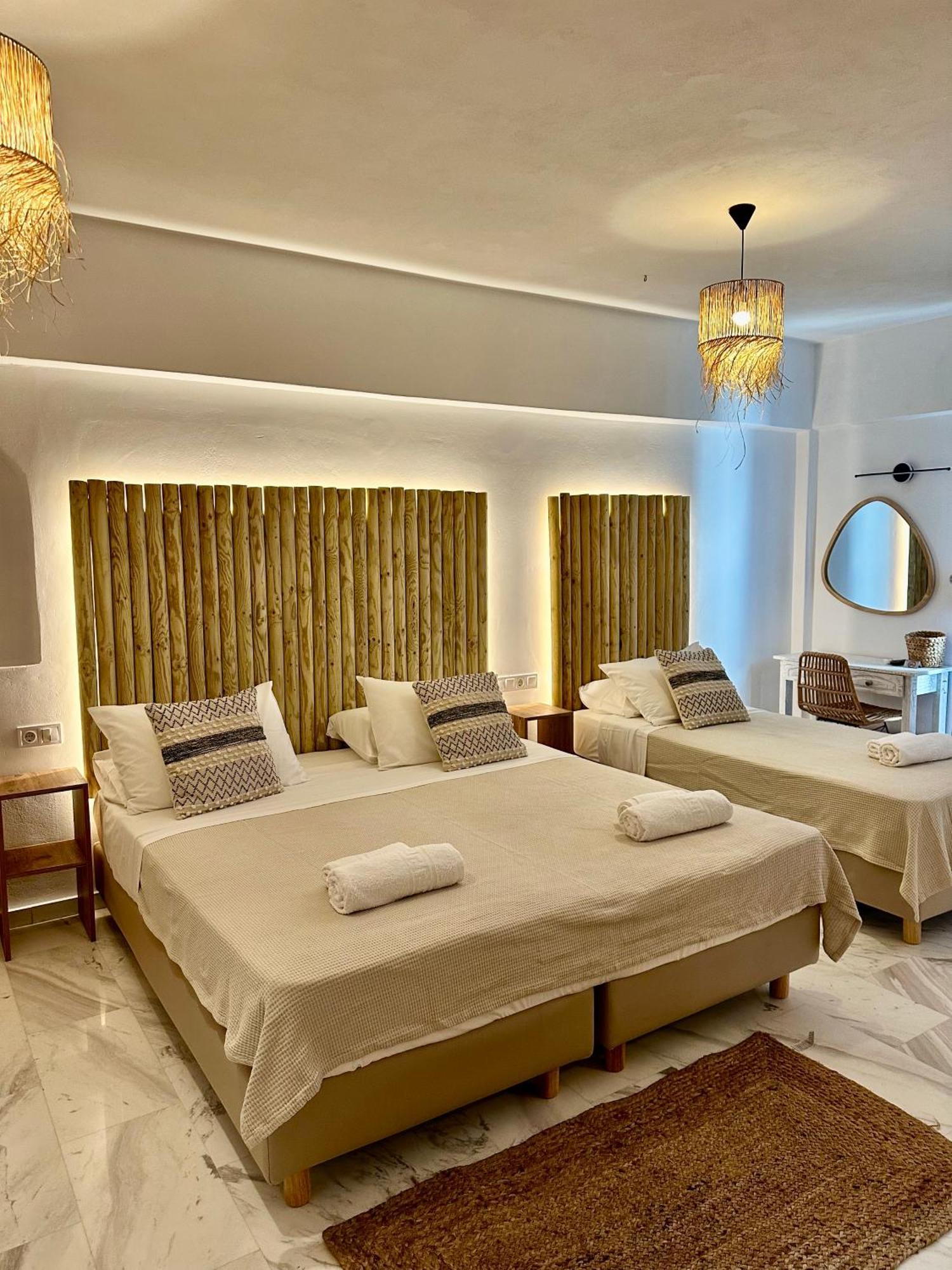 Athina Rooms - Lounge Apartments Páros Eksteriør billede