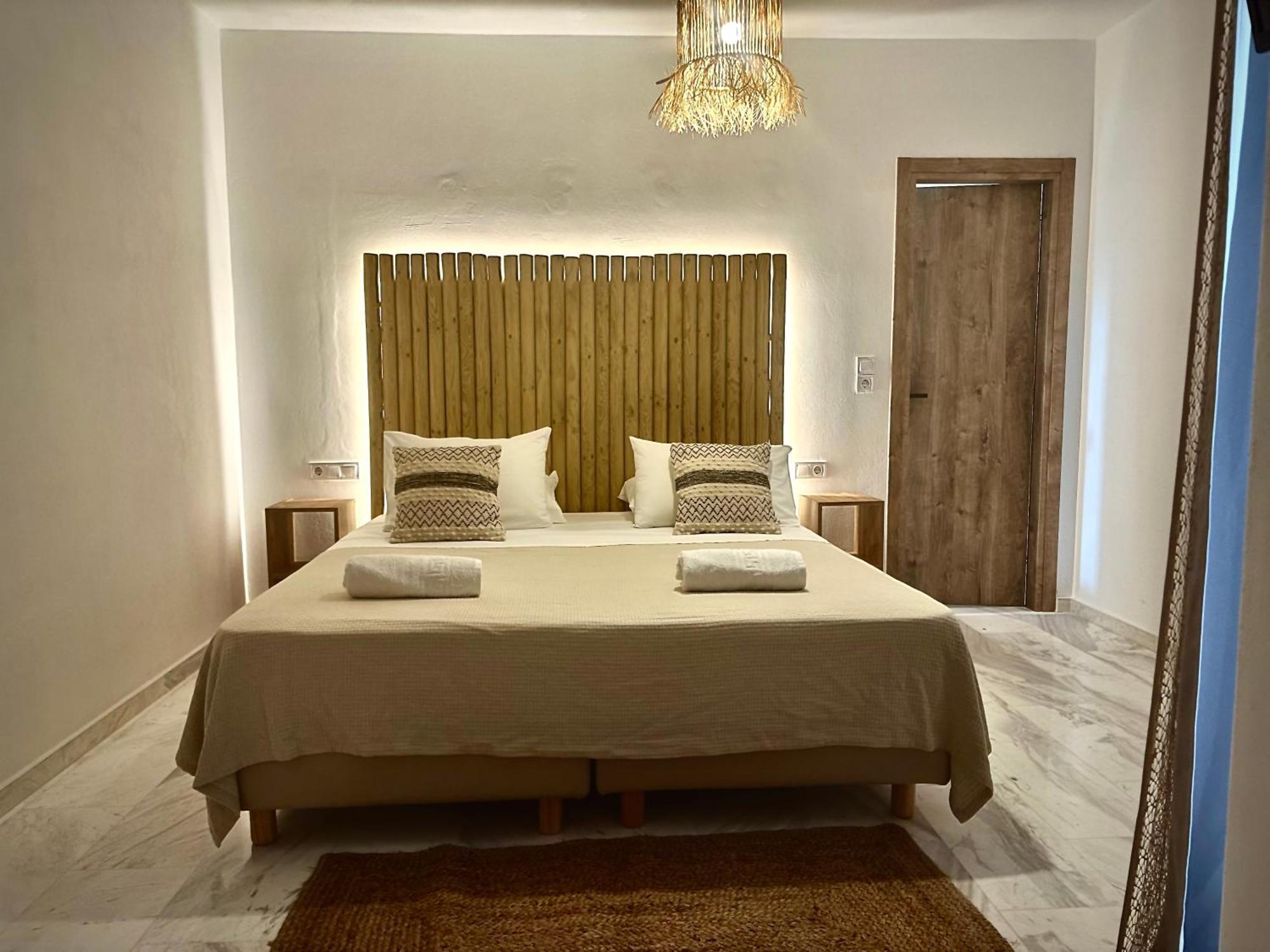 Athina Rooms - Lounge Apartments Páros Eksteriør billede